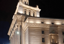 Младите хора, които влязоха в клетката, за да говорят за телетата. Над 150 000 подписа и две седмици в клетка: доброволците поискаха промяна за телетата