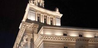 Младите хора, които влязоха в клетката, за да говорят за телетата. Над 150 000 подписа и две седмици в клетка: доброволците поискаха промяна за телетата
